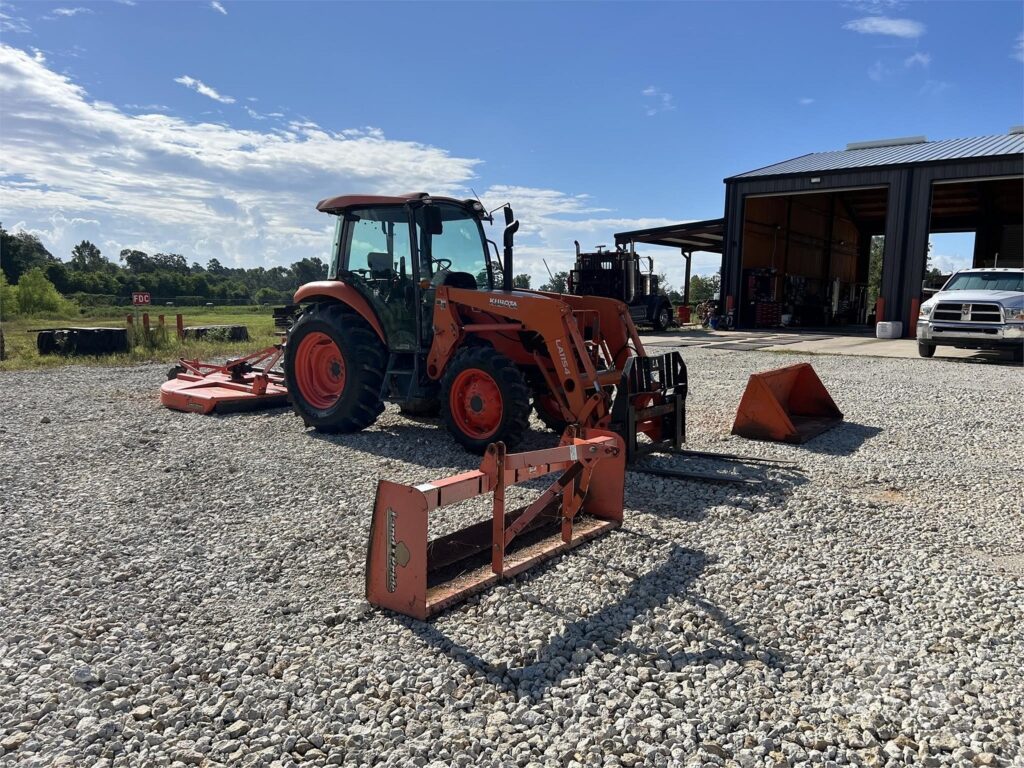 2016 KUBOTA M7060 Package Deal