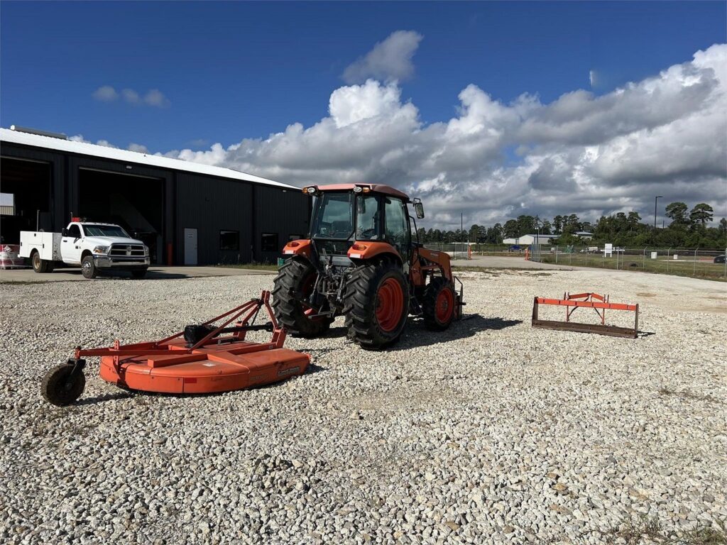 2016 KUBOTA M7060 Package Deal