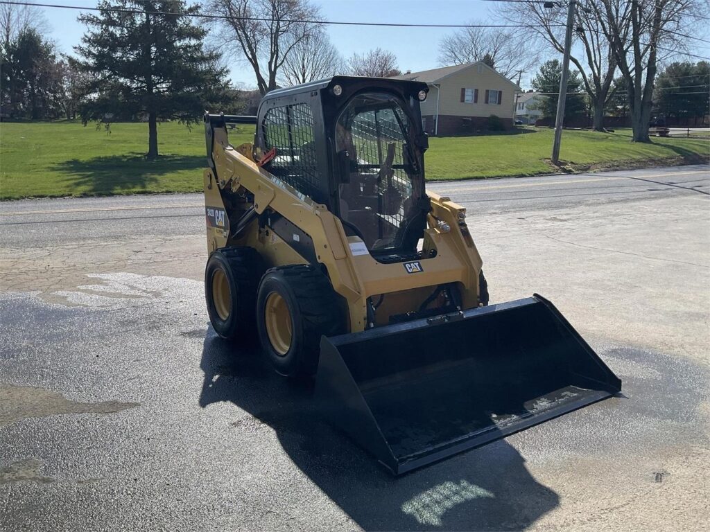 2019 CATERPILLAR 242D