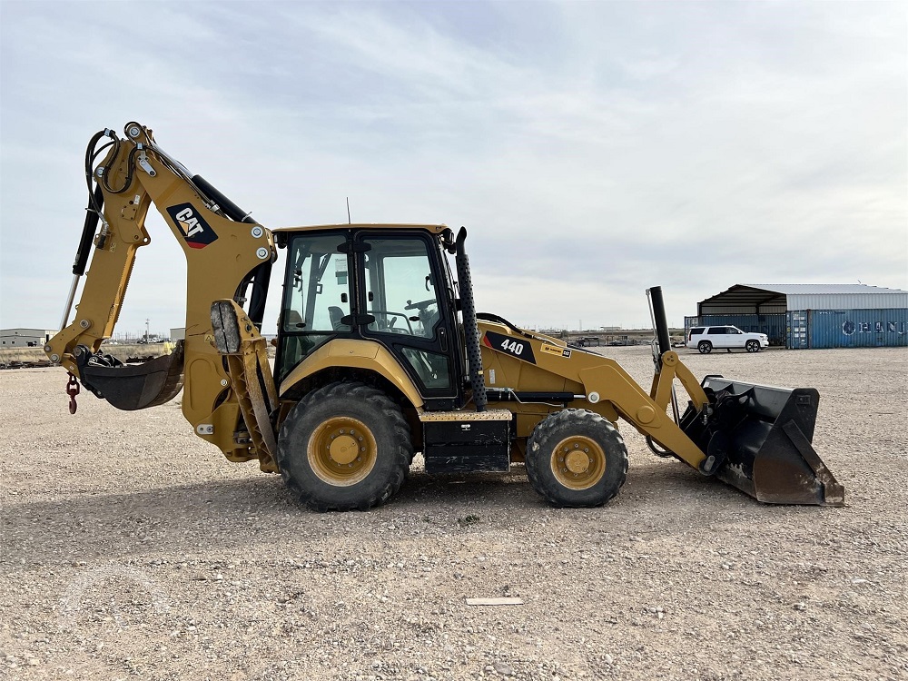 2019 CATERPILLAR 440