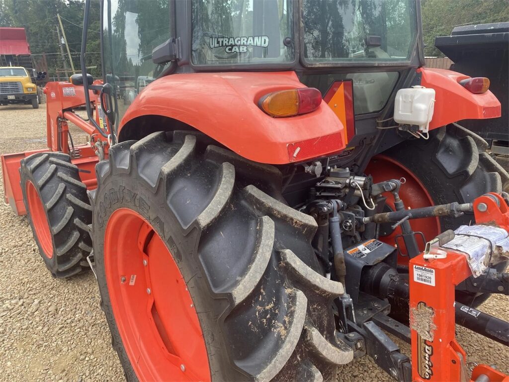 2020 KUBOTA M7060D