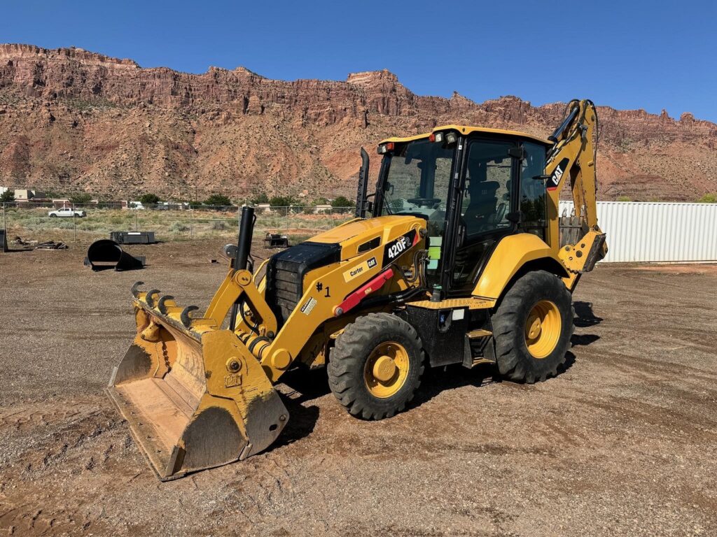 2016 CATERPILLAR 420F2