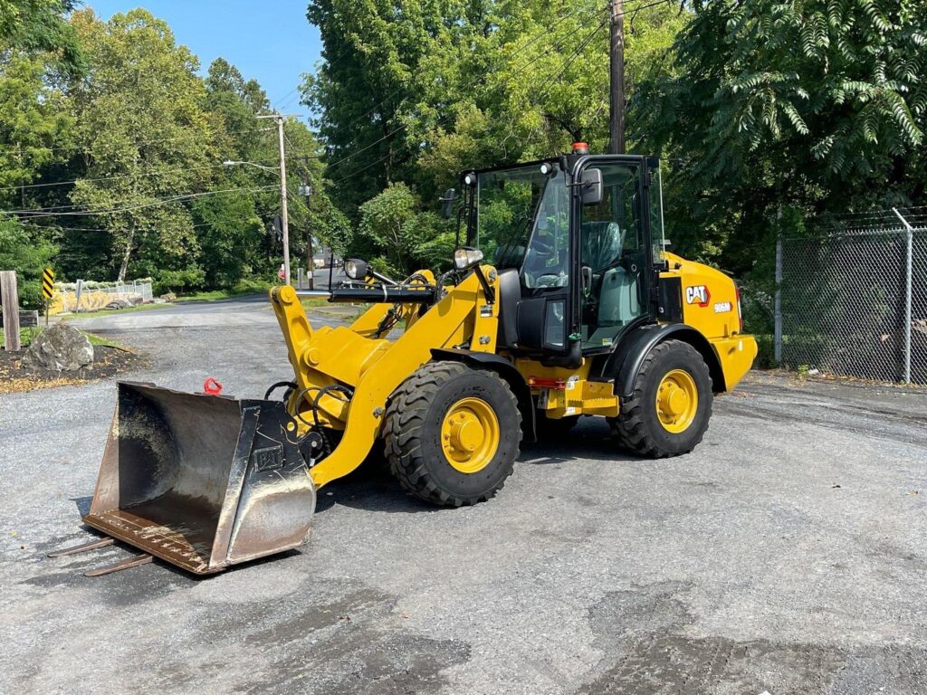 2018 Caterpillar 906M