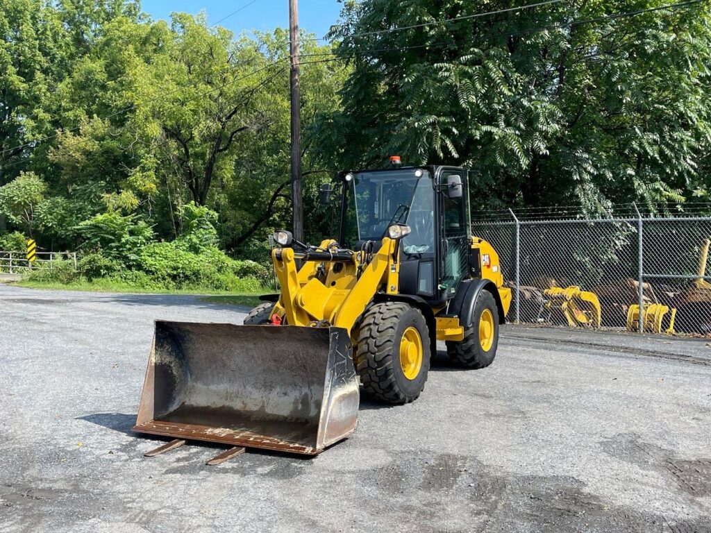 2018 Caterpillar 906M