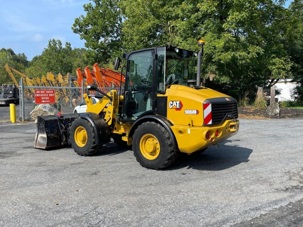 2018 Caterpillar 906M