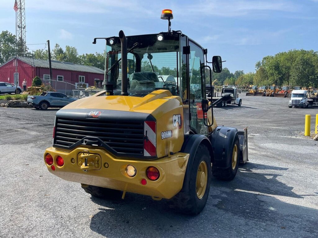 2018 Caterpillar 906M